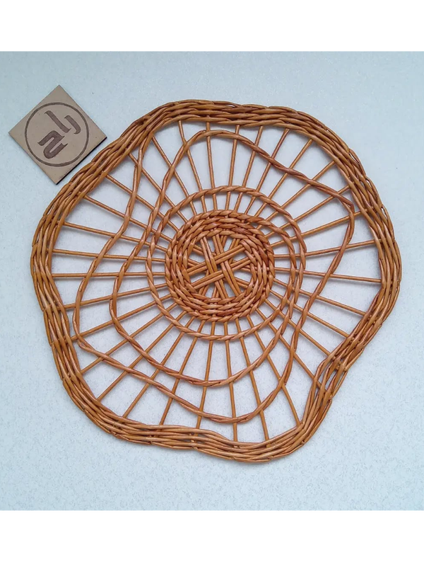 دیوارکوب دفرمه حصیری استودیو راح