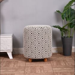 پاف استوانه پایه چوبی با پارچه تدی طرحدار