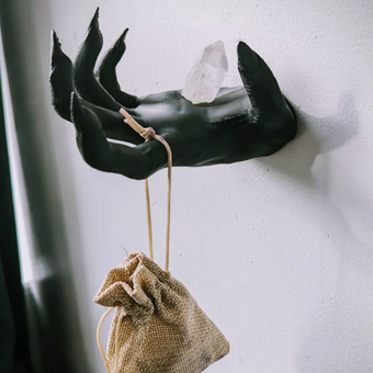 دست جادوگر دیواری (Witch Hand Wall Hanger)