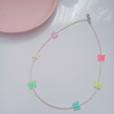 گردنبند پروانه پاستیلی