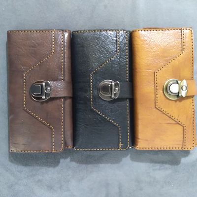 کیف پول و تلفن همراه  چرم سوگو سه لت قفل دار کد 423 دوخت ظریف دست دوز