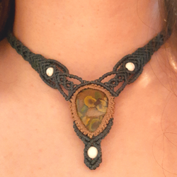 چوکر ( گردنبند کوتاه ) با سنگ جاسپر پاییزی