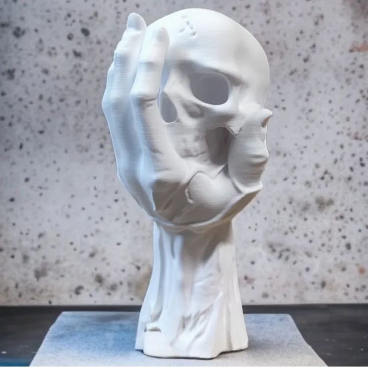 دکوری طرح Memento Mori – Tangible Dark Art