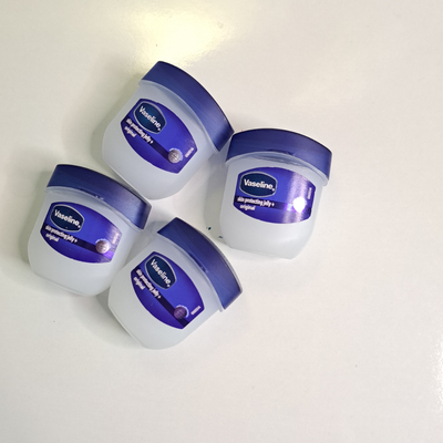 وازلین لب و بدن مینی