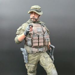 اکشن فیگور ثابت و کلکسیونی کاپیتان پرایس (Captain Price) از بازی Call of Duty: Modern Warfare