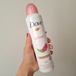 اسپری ضد تعریق داو Dove رایحه انار و وربنا لیمویی
