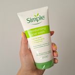 شوینده صورت moisturising سیمپل