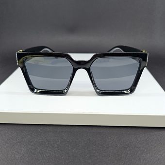 عینک آفتابی پسرانه و دخترانه رنگ مشکی فریم مربعی