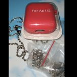 کاور ایرپاد سیلیکونی Airpod 1/2 به همراه آویز و زنجیر رنگ قرمز