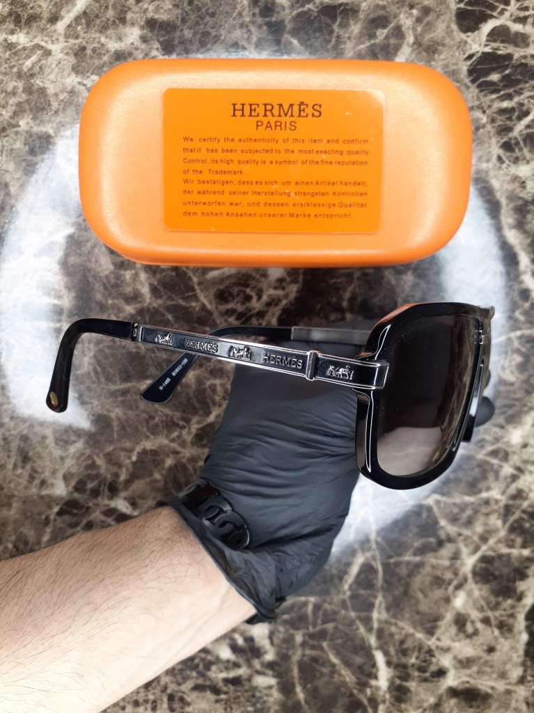 عینک آفتابی مردانه هرمس اصل  - فریم مشکی لوکس با لنز گرادیان   Hermès Men's Sunglasses
