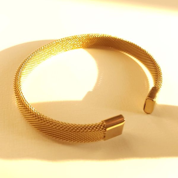 بنگل حصیری طلایی