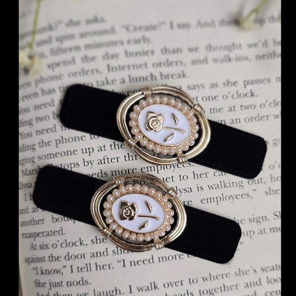 گیره تق تقی مخملی