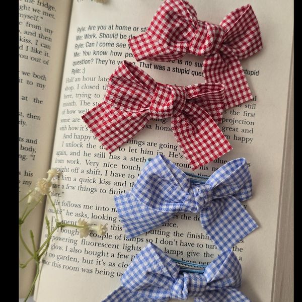 گیره انبری چهار خونه پشت پارچه ای