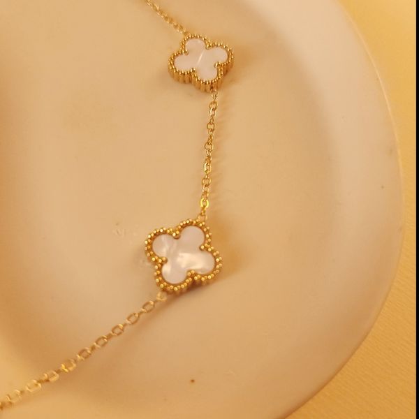 گردنبند طلایی طرح  ونکلیف | زیورآلات ظریف و لاکچری