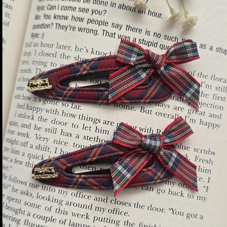 گیره تق تقی پاپیون دار قرمز