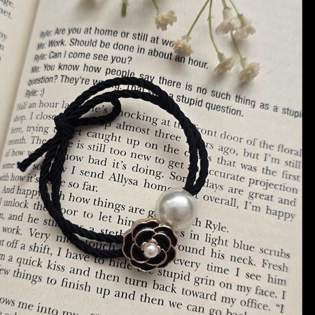 کش موی گل و مروارید مشکی