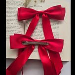 گیره انبری ساتنی دنباله دار قرمز