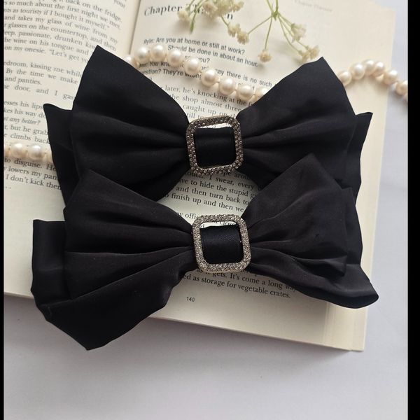 گیره فرانسوی سگک دار نگینی مشکی