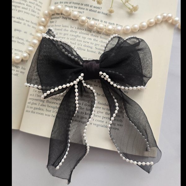 گیره انبری توری دور مرواریدی مشکی