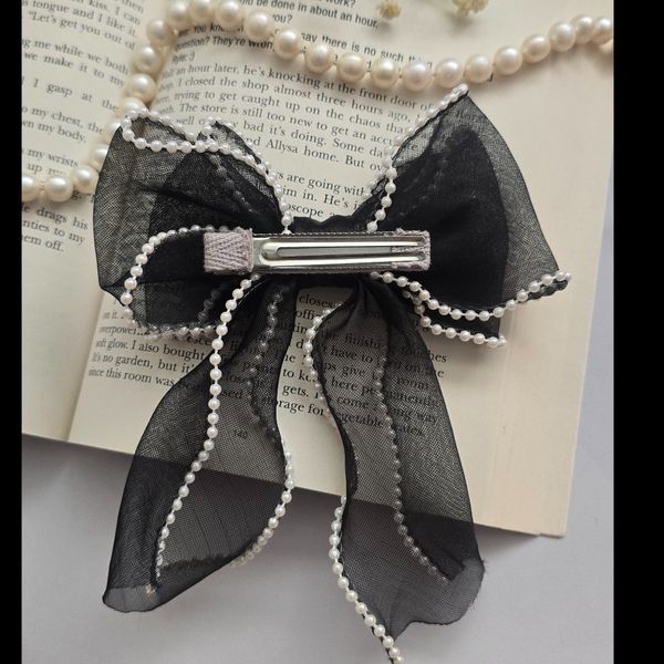 گیره انبری توری دور مرواریدی مشکی