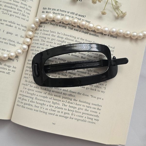 کلیپس هلالی