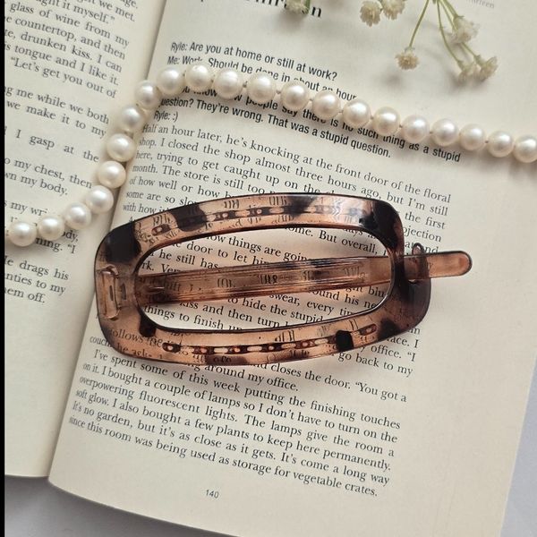 کلیپس هلالی