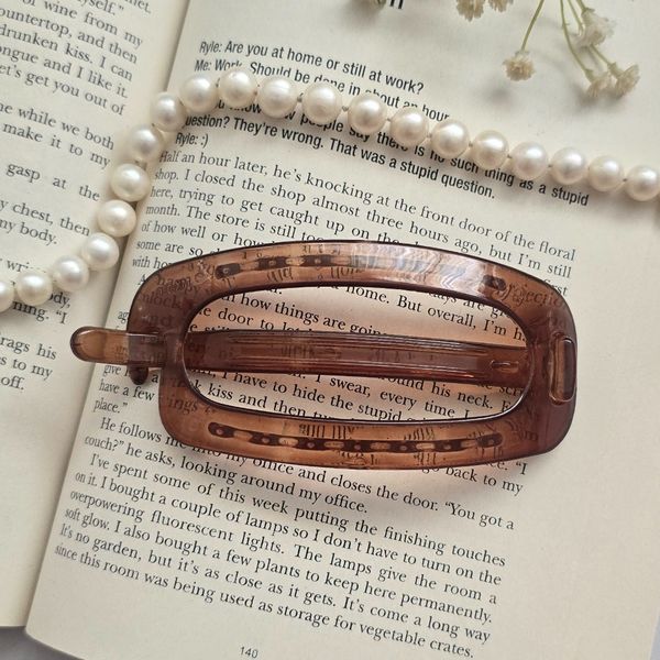 کلیپس هلالی