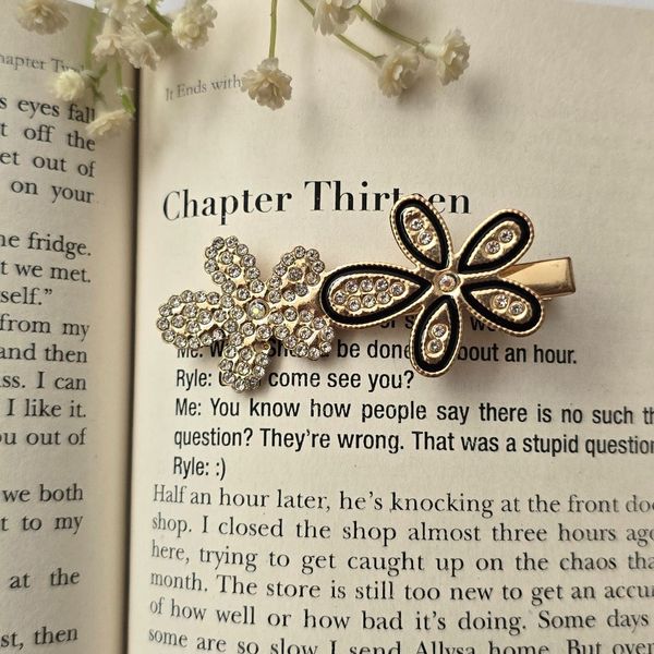 گیره فلزی نگینی