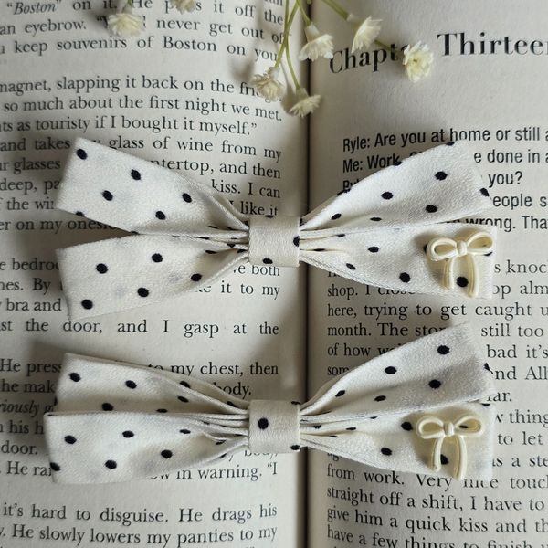 گیره پاپیونی خال خالی