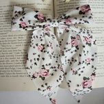 گیره انبری گل گلی سفید