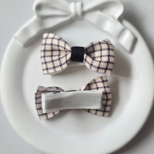 گیره انبری سیاه،سفید