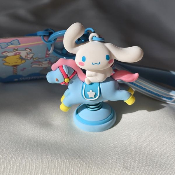 چارم بگ cinnamonroll