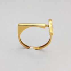 انگشتر طلا 18 عیار زنانه مدل T میاگالری