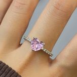 انگشتر زنانه تک نگین قلب (رنگ ثابت)