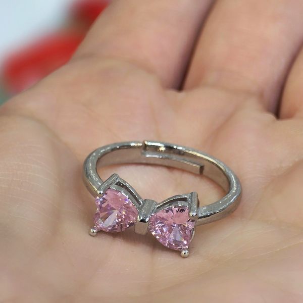 انگشتر زنانه پاپیون نگین دار (رنگ ثابت)