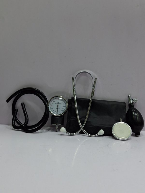 فشار سنج عقربه ای sphygmo manometer