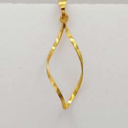 آویز گردنبند طلا 18 عیار زنانه طرح کرلی میا گالری