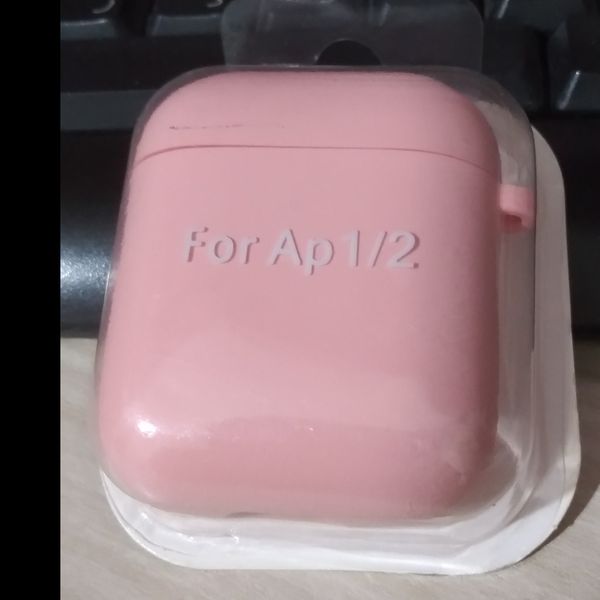 کاور ایرپاد سیلیکونی Airpod 1/2 به همراه آویز در 5 رنگ