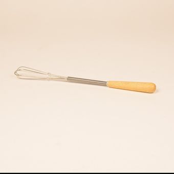 همزن دسته چوبی