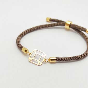 دستبند مربع