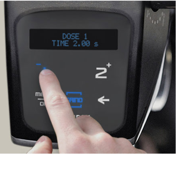 آسیاب قهوه آندیمند حرفه‌ای کامپک اسپانیا مدل Compak F10 با تیغه مخروطی 68 میلی‌متری