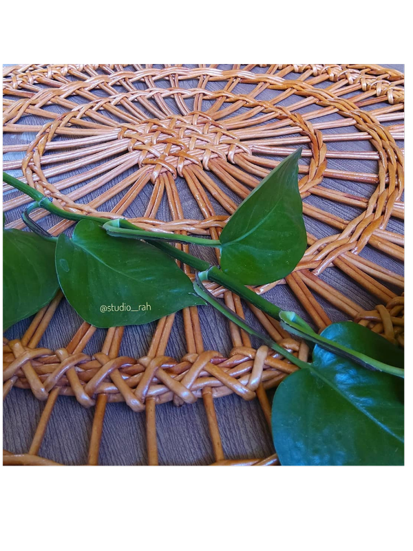 دیوارکوب طرح ضربدر حصیری استودیو راح