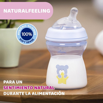 شیشه شیر 2ماه به بالا زاویه دار چیکو 250 میلی لیتر Chicco