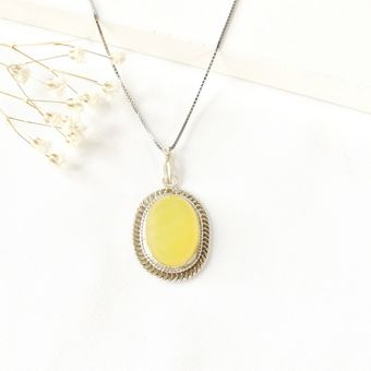 پلاک نقره 925عیار زنانه با نگین عقیق زرد کد 2636