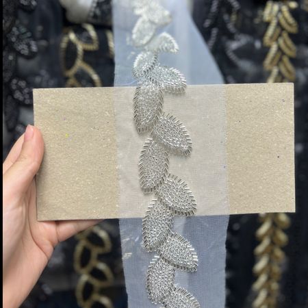 تور ملیله دوزی برگ دو طرفه نقره ای ده یاردی