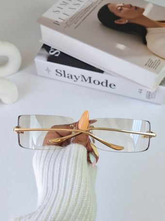 عینک آفتابی زنانه Uv400 طرح گریف برند کارتیر Carter بیس دار