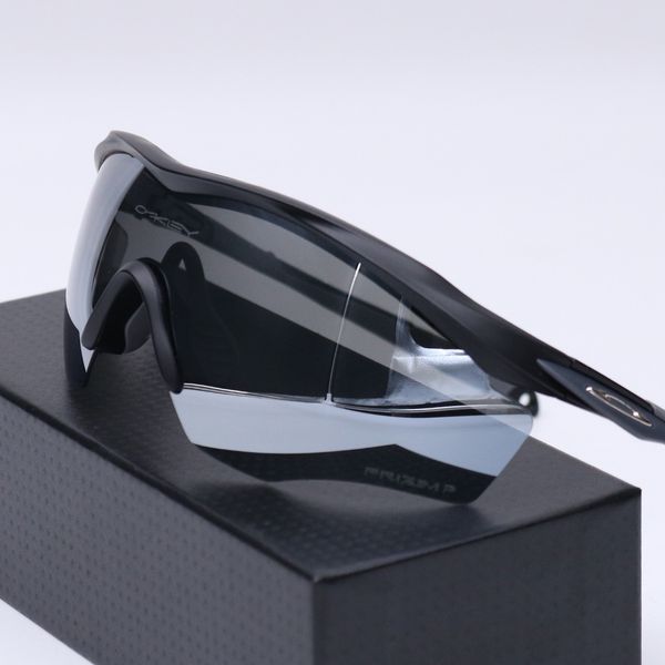 عینک از برند OAKLEY کد 181452