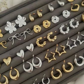 گوشواره های رنگ ثابت