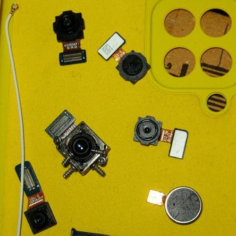 دوربین های A12 سامسونگ 5تا سالم