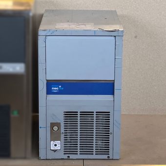 یخ‌ساز 20 کیلویی مک MEC